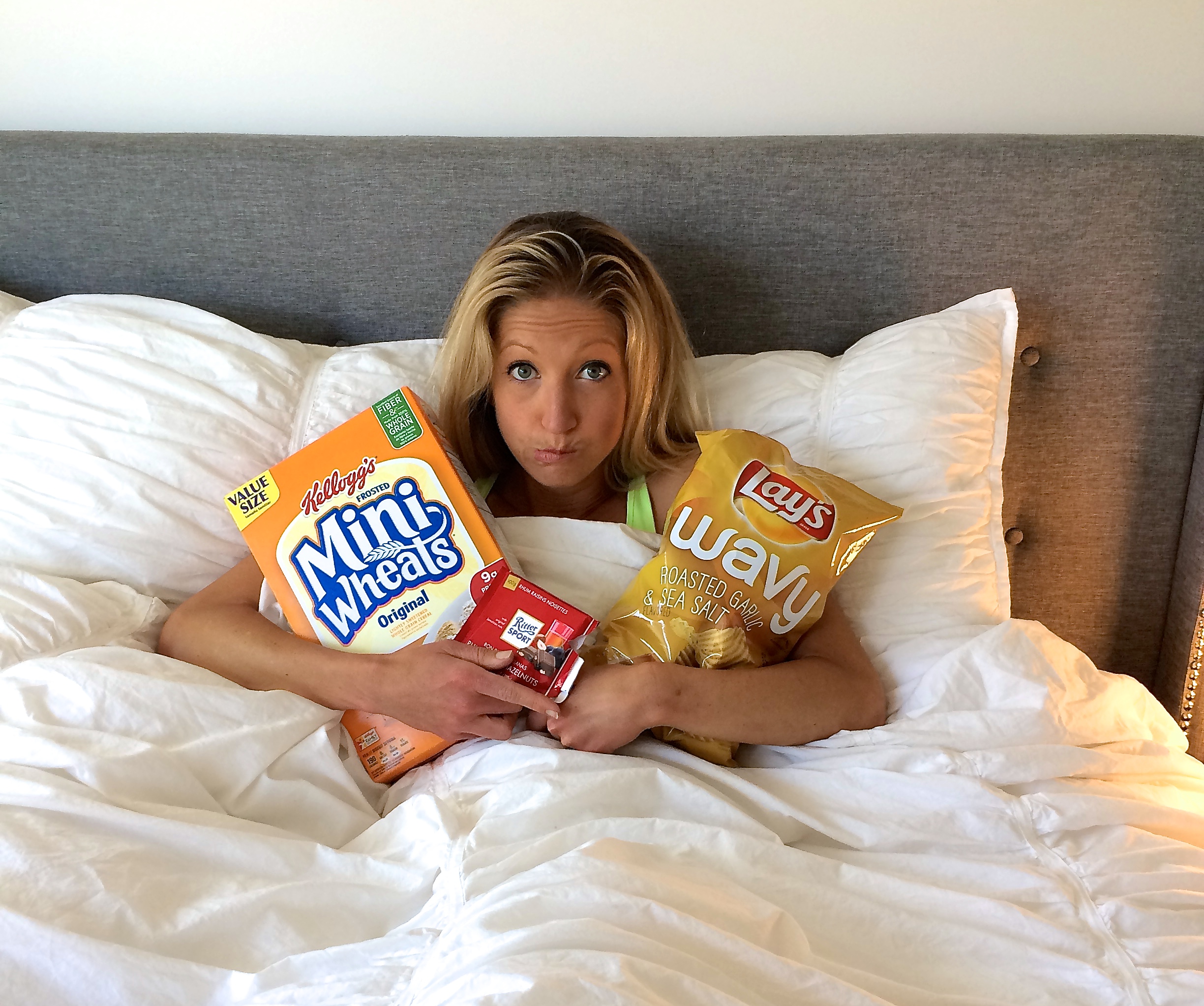 Will Eating Before Bed Make You Gain Weight? With Mini Wheats and Lays Chips It Might! Read this before you have a Pre-Bedtime Snack! Eat Well and you will Sleep Well. 